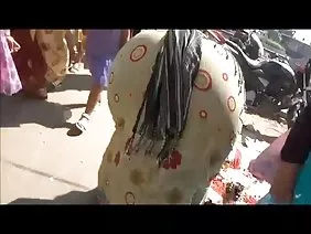 চতুর মেয়ে নদী মাঝখা ...