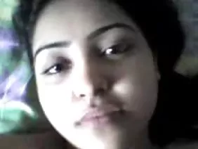 তরুণ শ্যামাঙ্গিণী এক ...