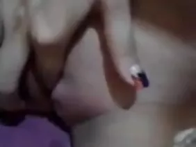একটি প্রাপ্তবয়স্ক ব ...