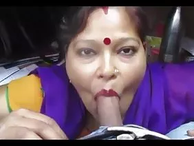 তরুণ এবং সবুজ ডান কম ...