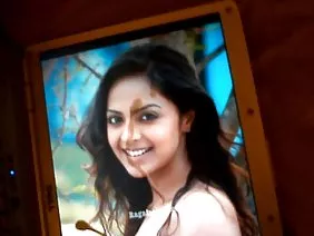 একটি সুন্দর স্বর্ণকে ...