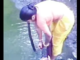 দুই কর্মচারী বসের সা ...